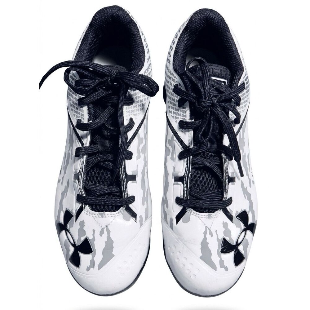 UNDER ARMOUR CLEATS